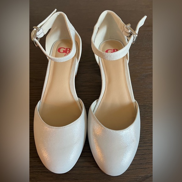 Dilliard’s GB Girls Silver Lianna-Girl Shimmer Dress Heels Size 3 - Picture 4 of 9